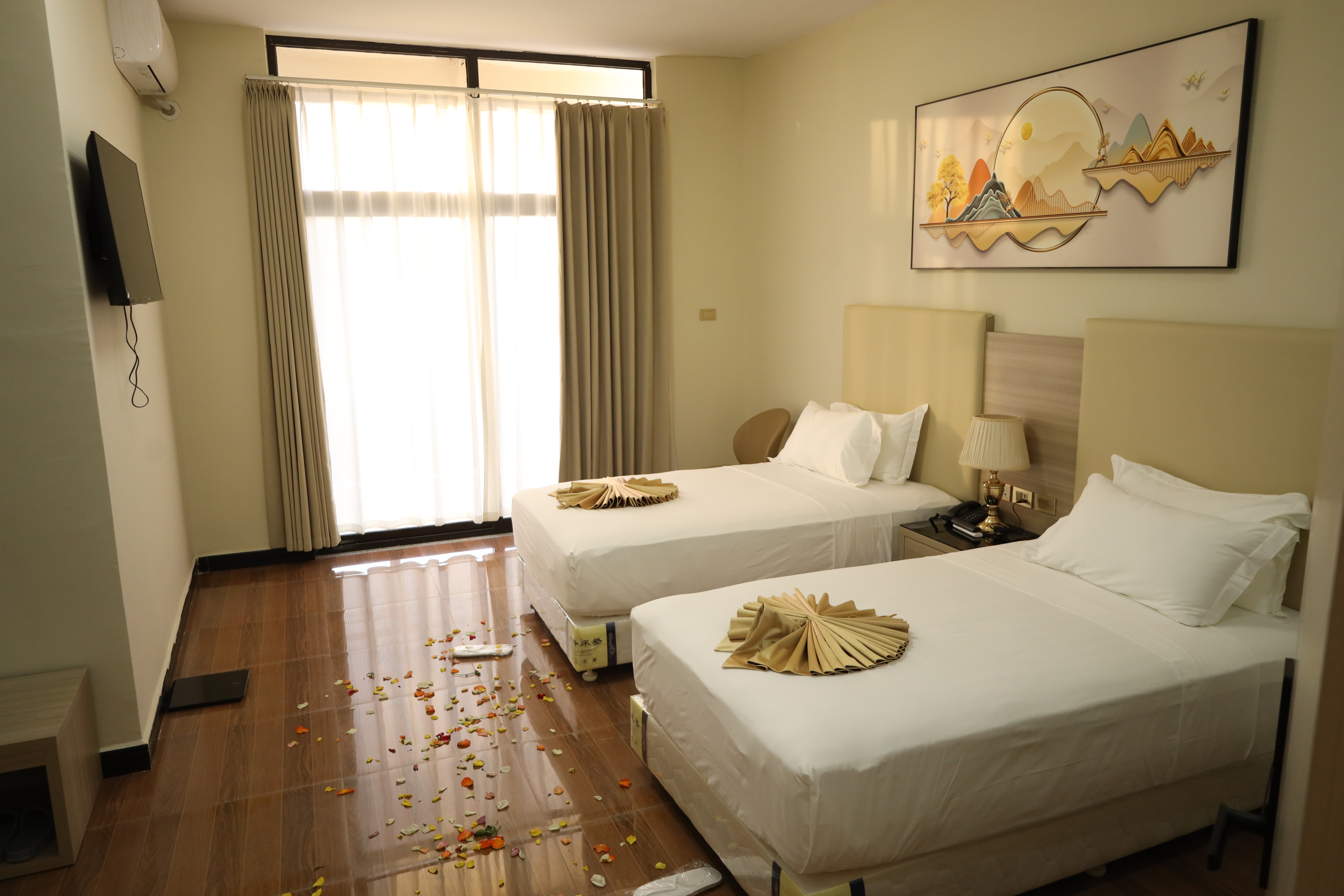 Luxury In-Room Dining